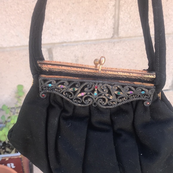 Beautiful Antique Purse - Picture 7 of 10
